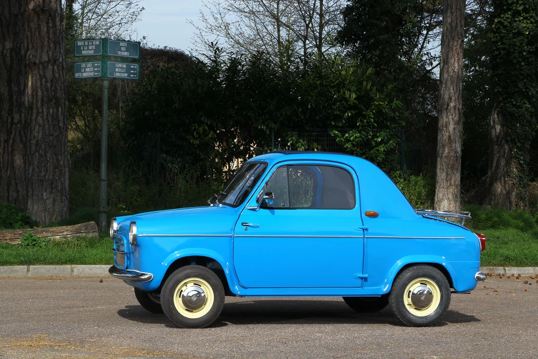 1958 Vespa 400 - Image 2 of 31