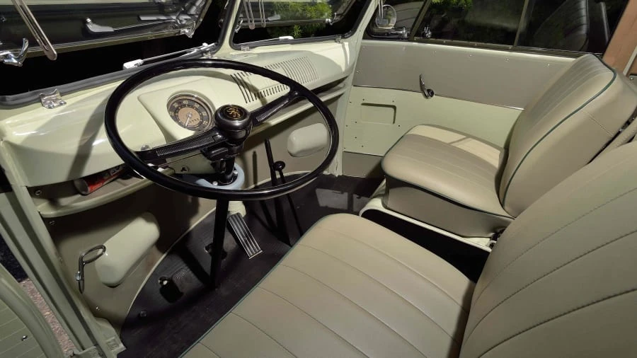 1958 Volkswagen Split-Window Bus - Image 4 of 12