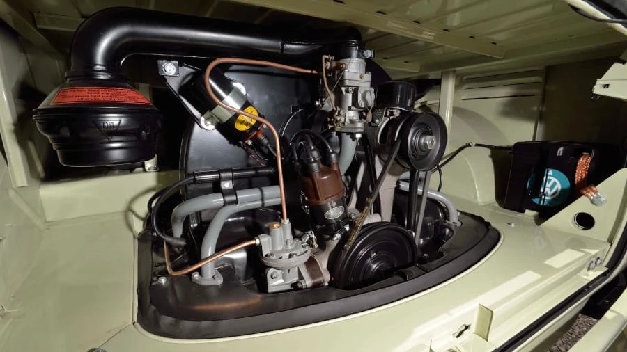 1958 Volkswagen Split-Window Bus - Image 6 of 12
