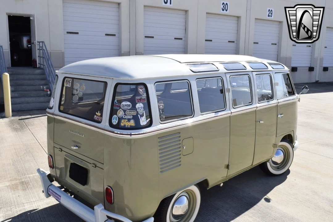 1958 Volkswagen Split-Window Bus - Image 5 of 21