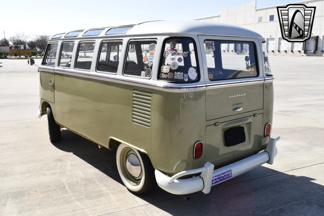 1958 Volkswagen Split-Window Bus - Image 4 of 21