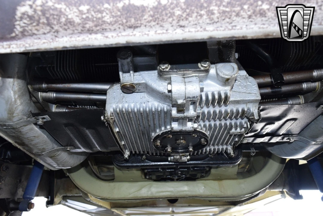 1958 Volkswagen Split-Window Bus - Image 14 of 21