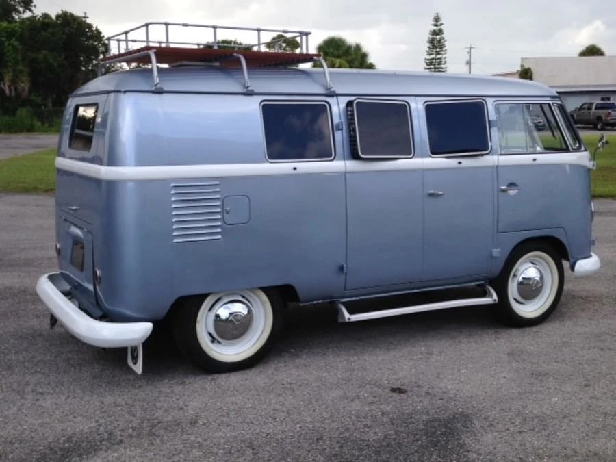 1958 Volkswagen Split-Window Bus - Image 2 of 8