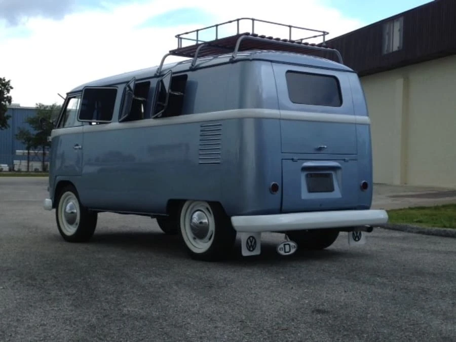 1958 Volkswagen Split-Window Bus - Image 3 of 8