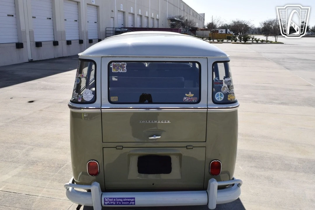 1958 Volkswagen Split-Window Bus - Image 10 of 12