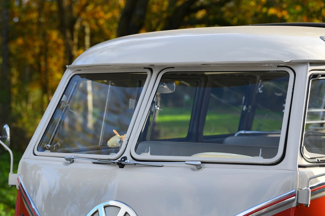 1958 Volkswagen Split-Window Bus - Image 26 of 31