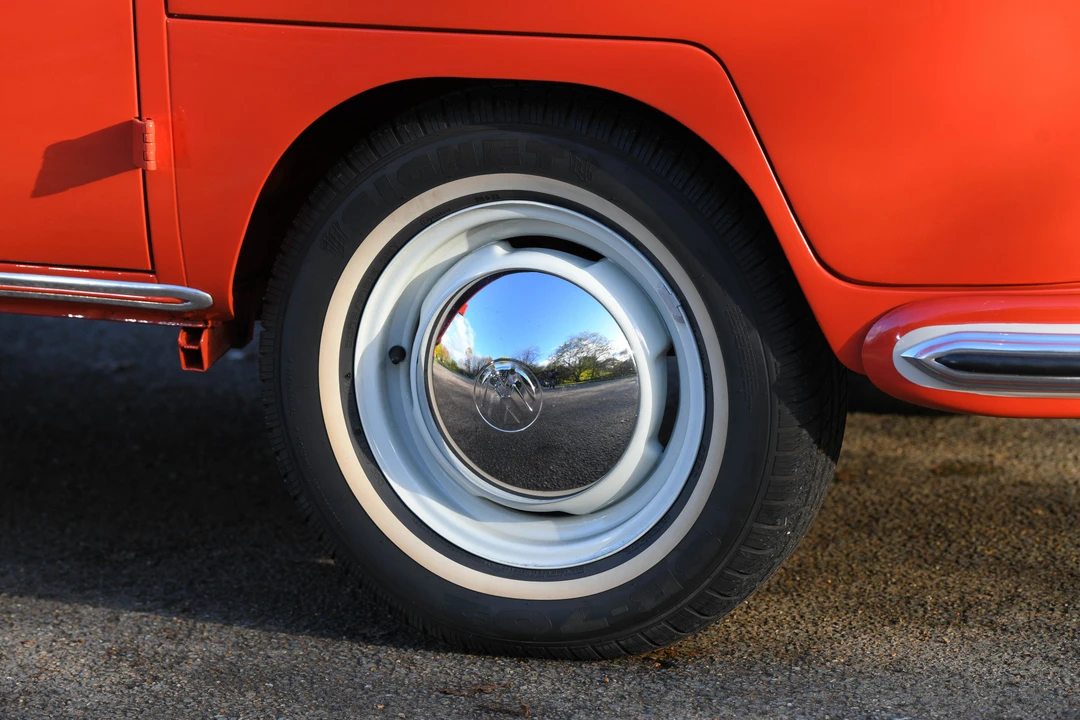 1958 Volkswagen Split-Window Bus - Image 14 of 31