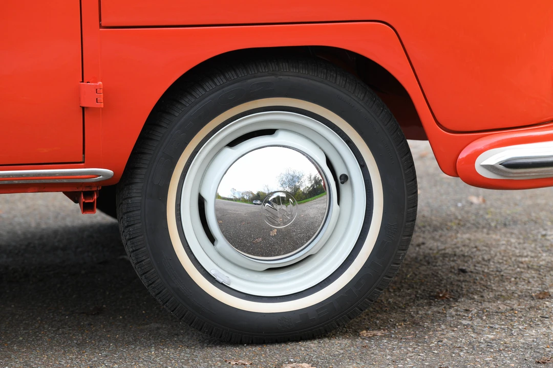 1958 Volkswagen Split-Window Bus - Image 11 of 31