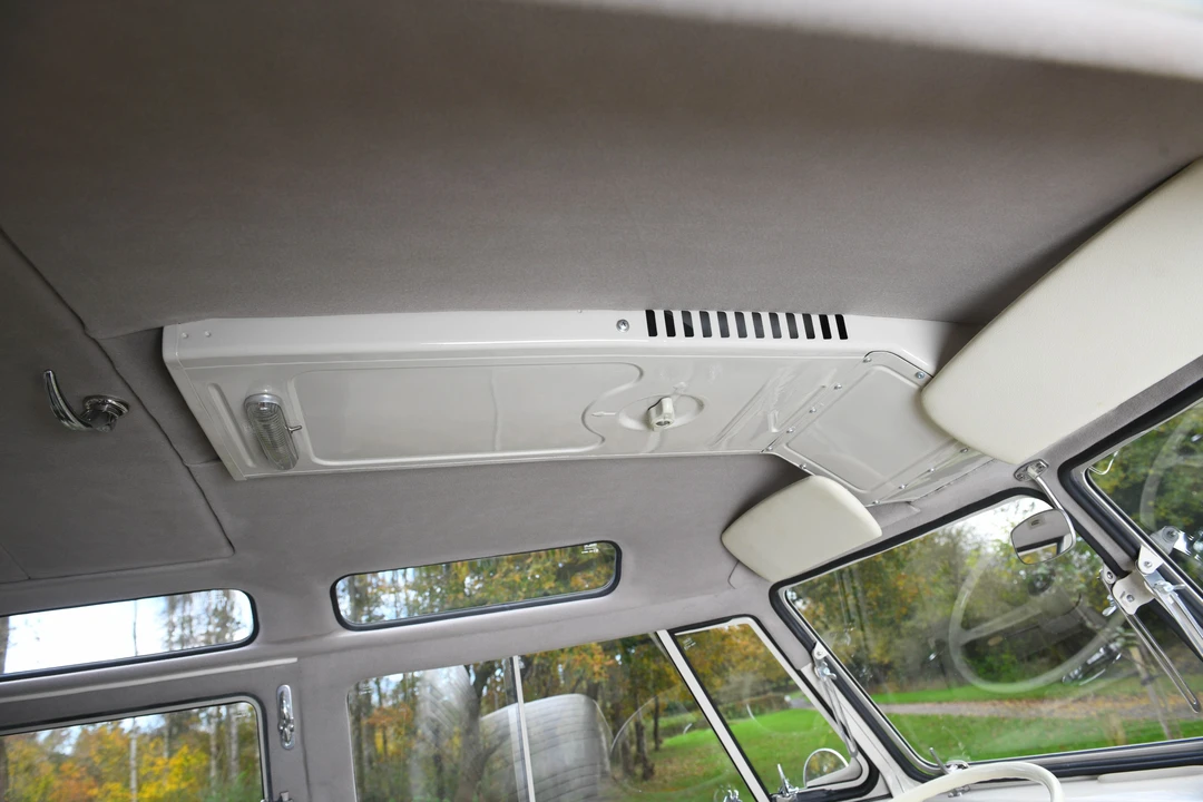 1958 Volkswagen Split-Window Bus - Image 19 of 31