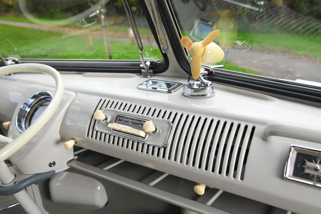 1958 Volkswagen Split-Window Bus - Image 21 of 31