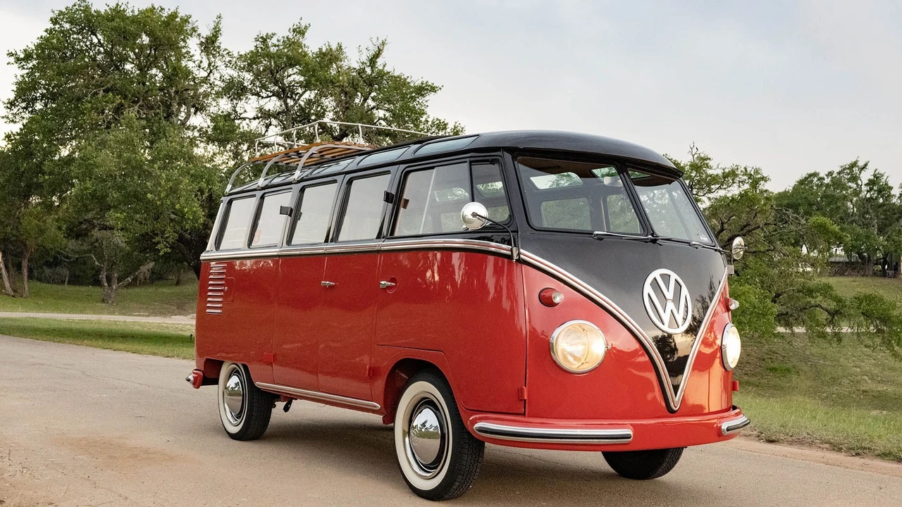 1958 Volkswagen Split-Window Bus - Image 17 of 31