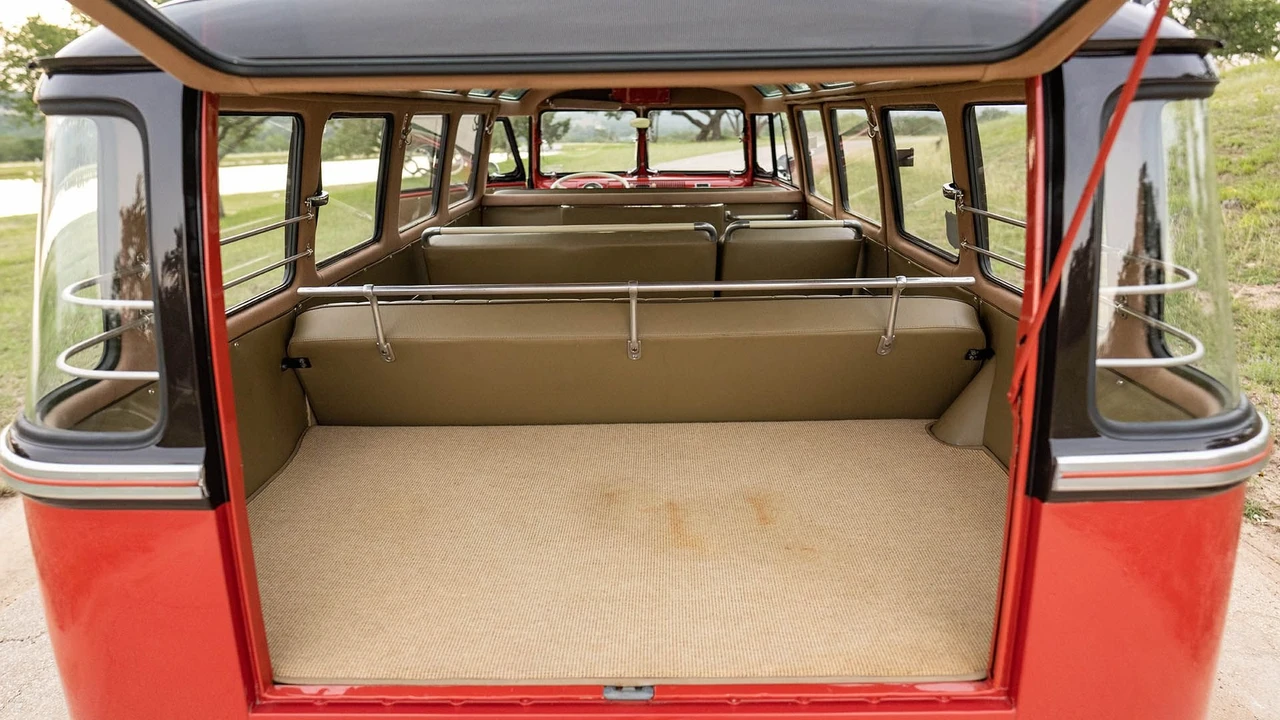 1958 Volkswagen Split-Window Bus - Image 9 of 31