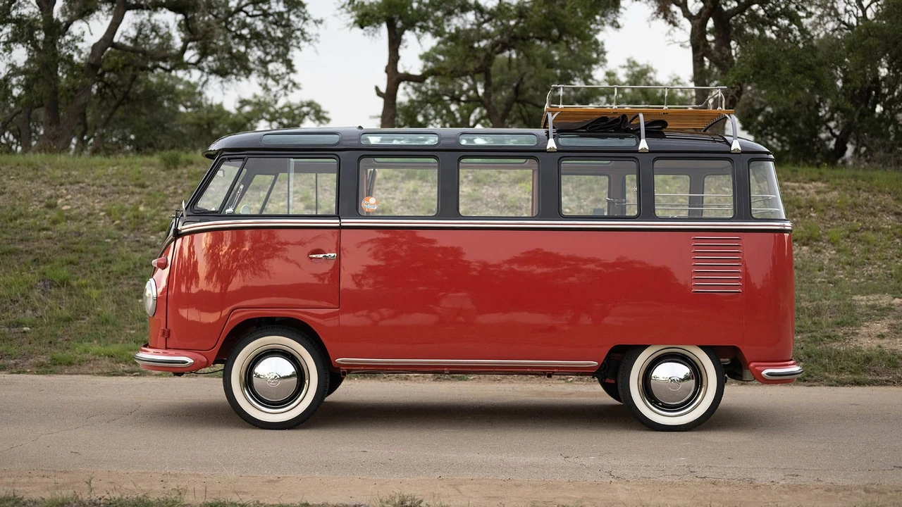 1958 Volkswagen Split-Window Bus - Image 12 of 31