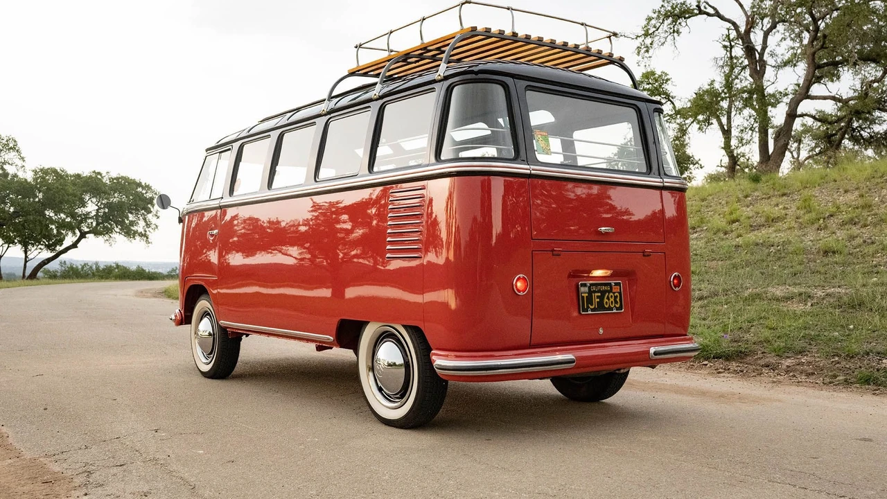 1958 Volkswagen Split-Window Bus - Image 27 of 31