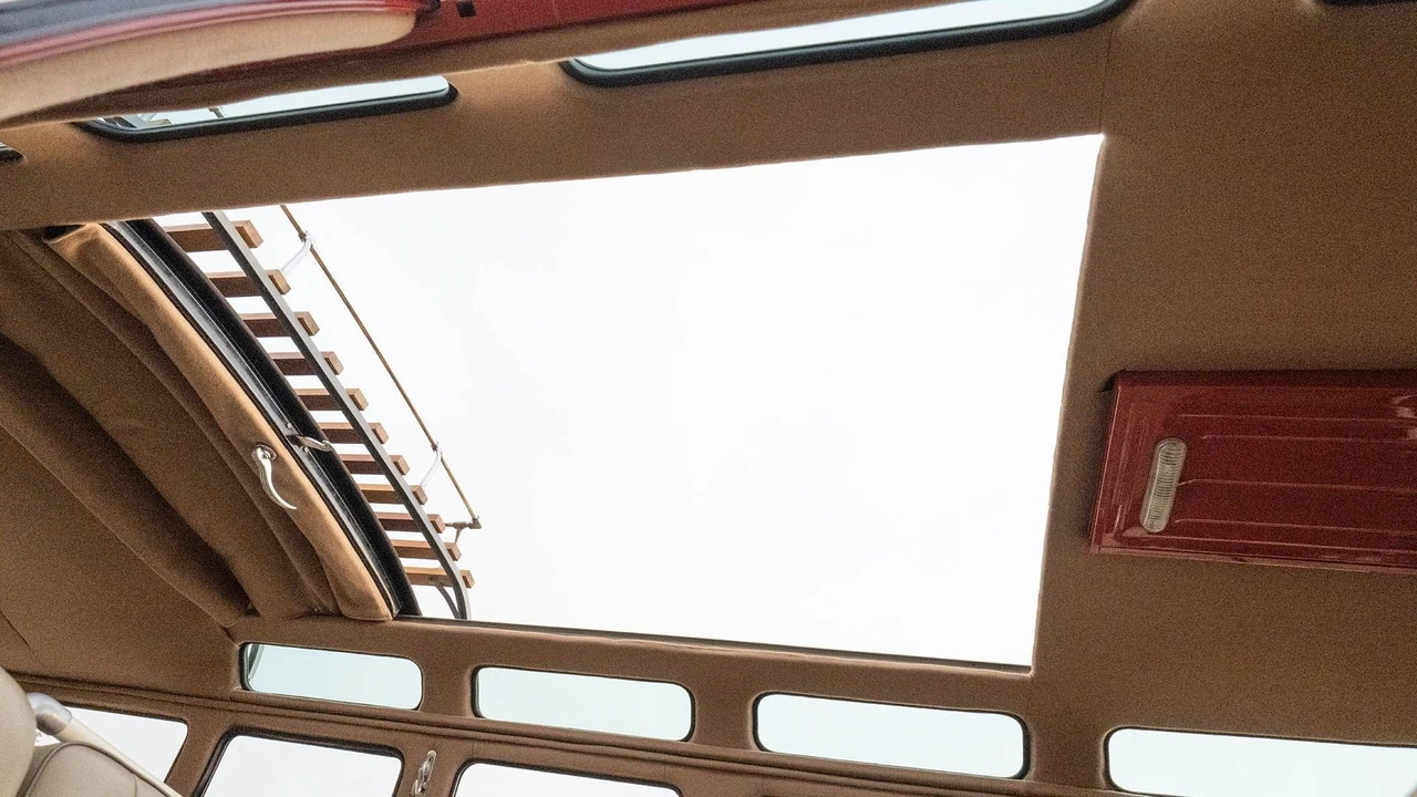 1958 Volkswagen Split-Window Bus - Image 8 of 31