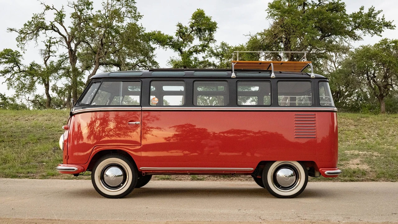 1958 Volkswagen Split-Window Bus - Image 4 of 31