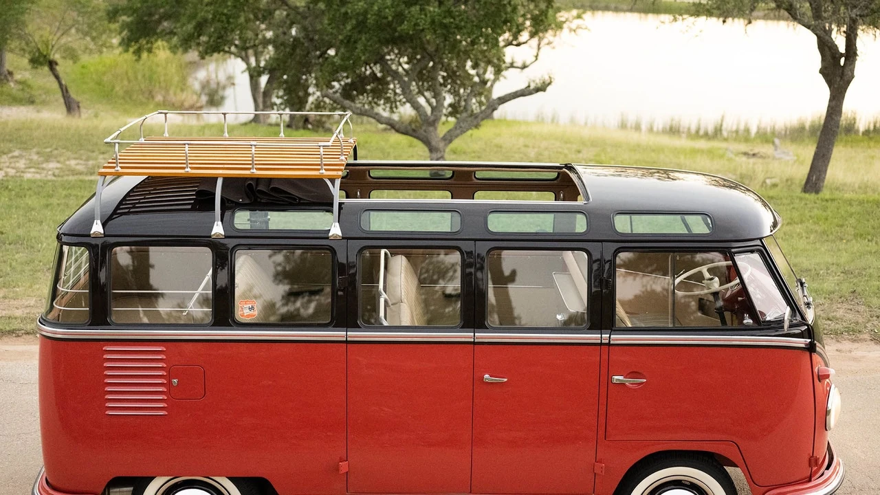 1958 Volkswagen Split-Window Bus - Image 30 of 31