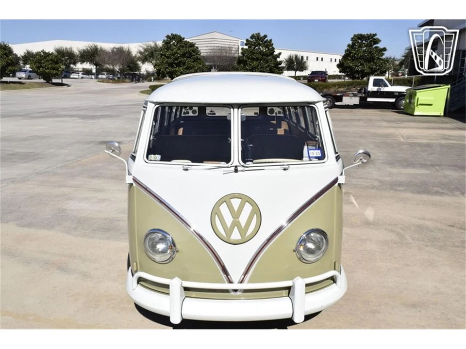 1958 Volkswagen Split-Window Bus - Image 21 of 31