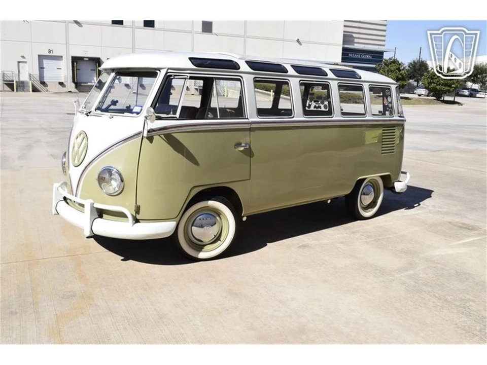1958 Volkswagen Split-Window Bus - Image 2 of 31