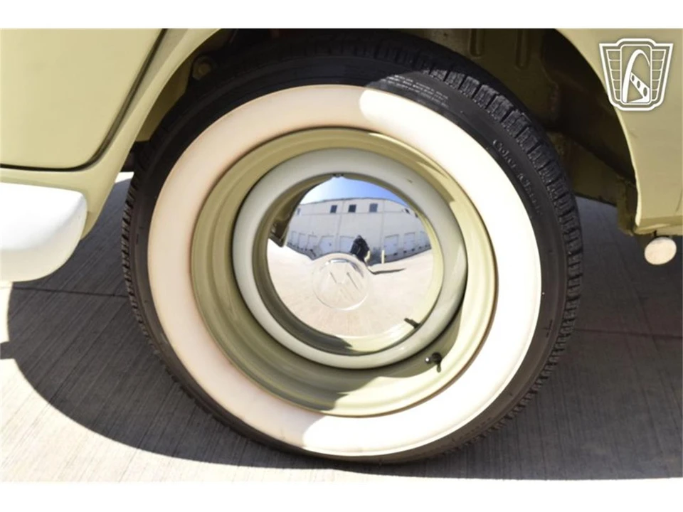 1958 Volkswagen Split-Window Bus - Image 27 of 31