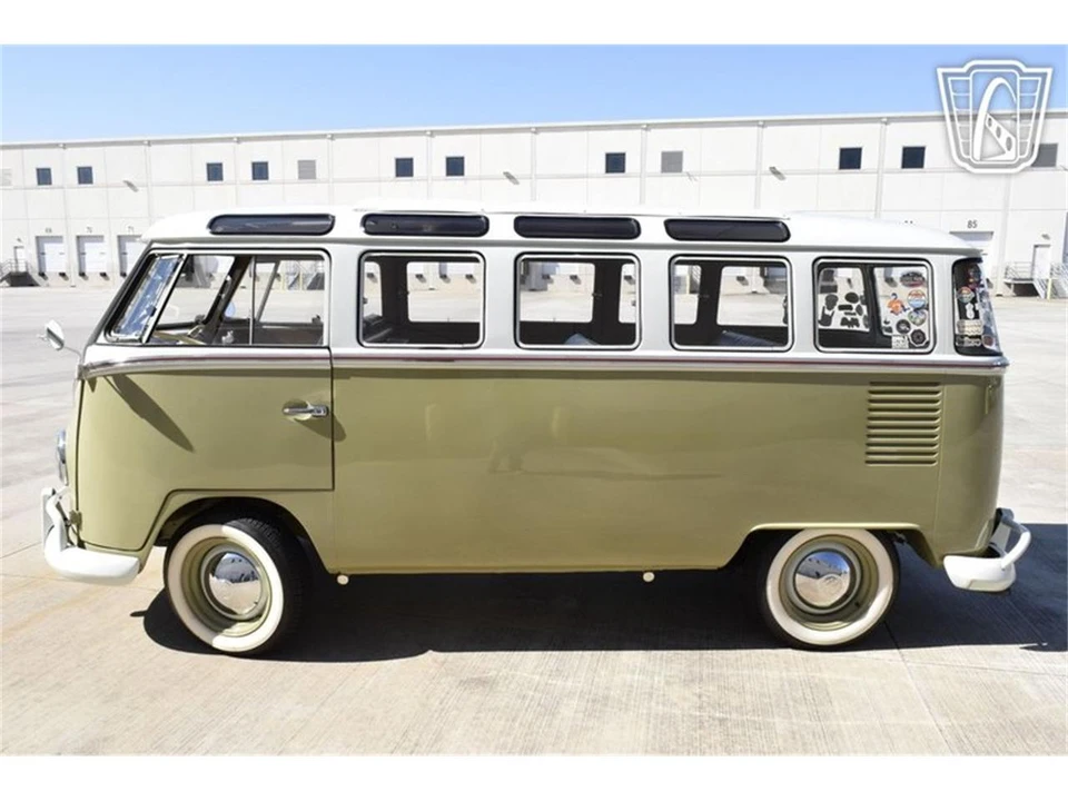 1958 Volkswagen Split-Window Bus - Image 4 of 31