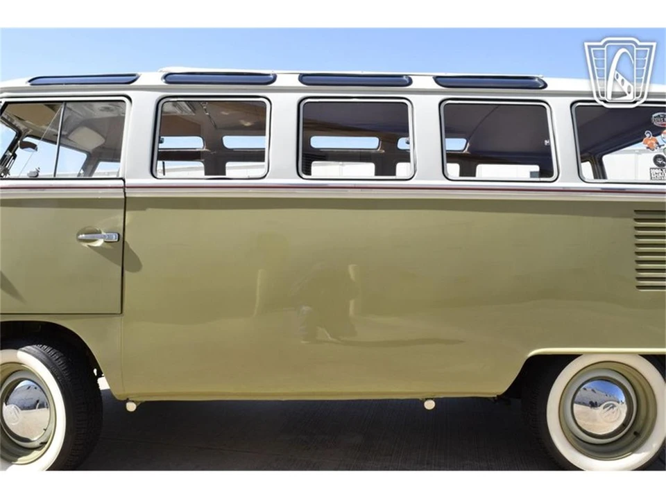 1958 Volkswagen Split-Window Bus - Image 30 of 31