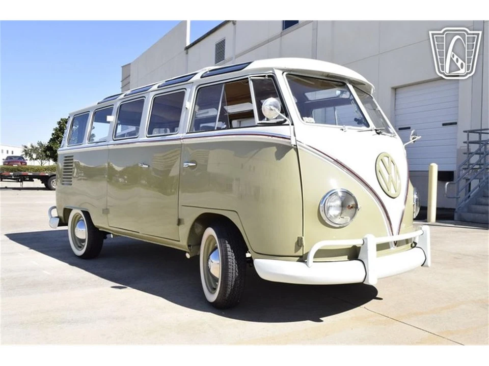 1958 Volkswagen Split-Window Bus - Image 20 of 31