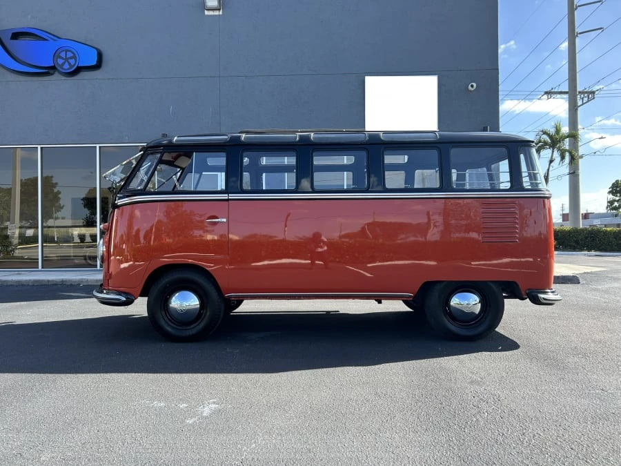 1958 Volkswagen Split-Window Bus - Image 2 of 17