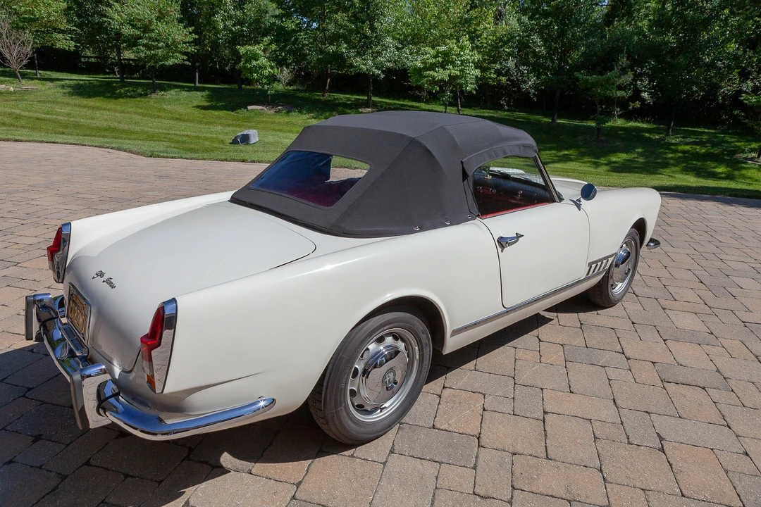 1959 Alfa Romeo 102-Series 2000 - Image 18 of 31