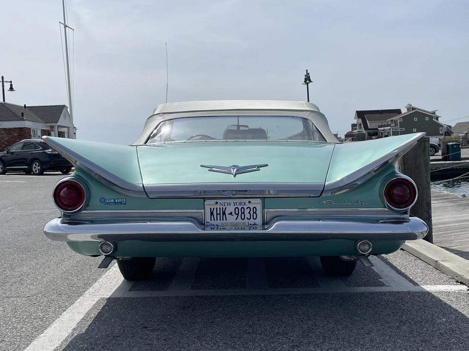 1959 Buick Electra - Image 13 of 31
