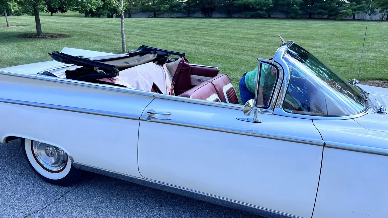 1959 Buick Invicta - Image 14 of 31
