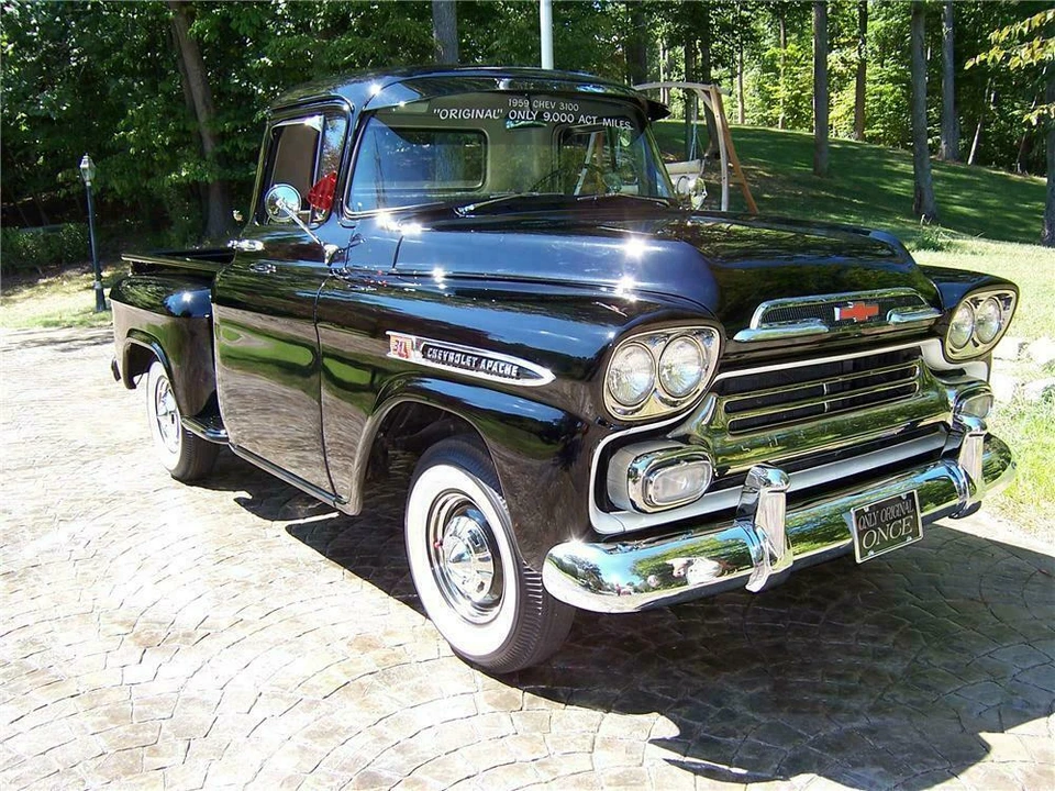 1959 Chevrolet Task Force - Image 2 of 4