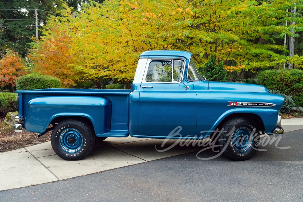 1959 Chevrolet Task Force - Image 10 of 10