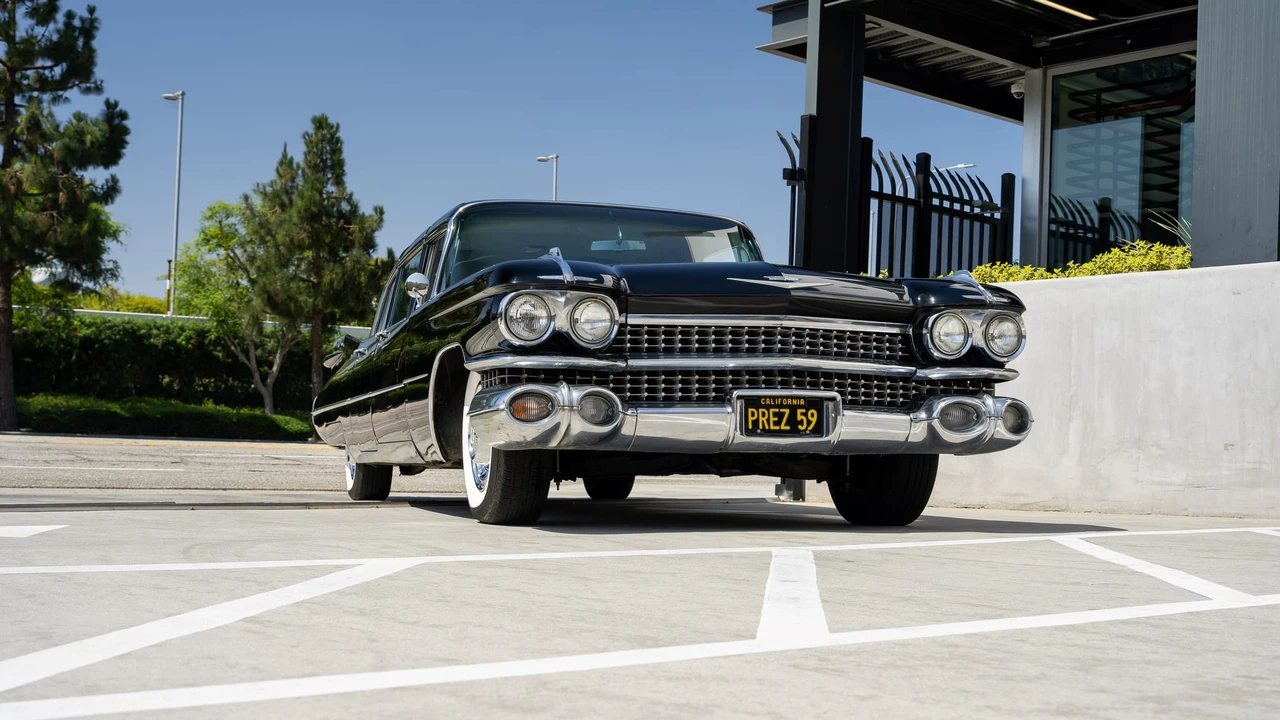 1959 Cadillac Series 70 & 75 - Image 13 of 31