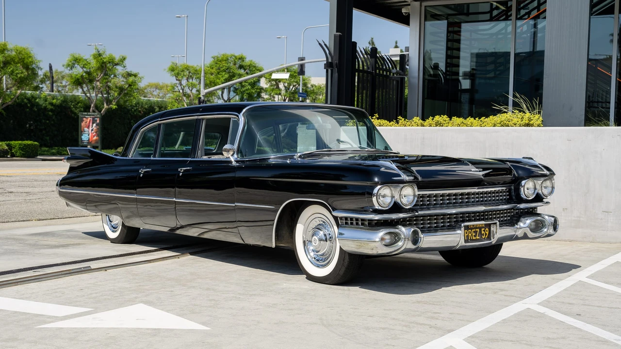 1959 Cadillac Series 70 & 75 - Image 19 of 31