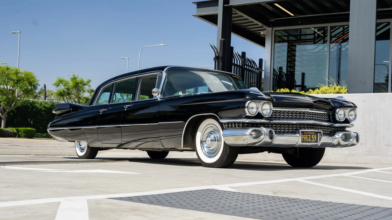 1959 Cadillac Series 70 & 75 - Image 18 of 31