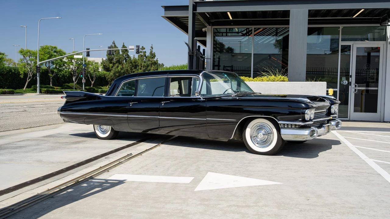 1959 Cadillac Series 70 & 75 - Image 23 of 31