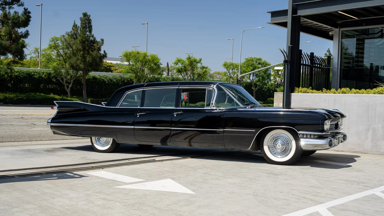 1959 Cadillac Series 70 & 75 - Image 27 of 31