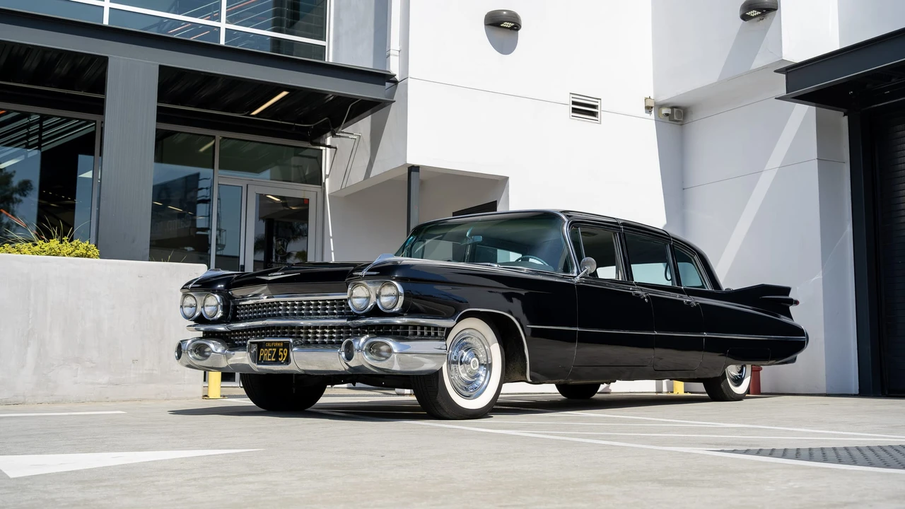 1959 Cadillac Series 70 & 75 - Image 5 of 31