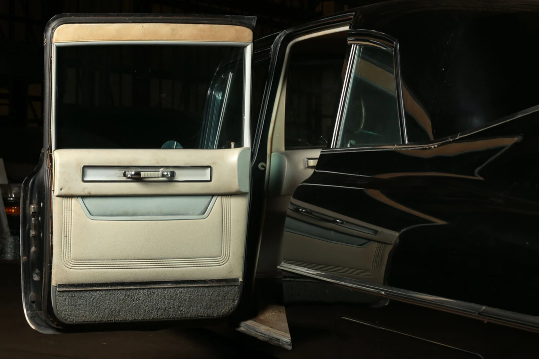 1959 Cadillac Series 70 & 75 - Image 24 of 31