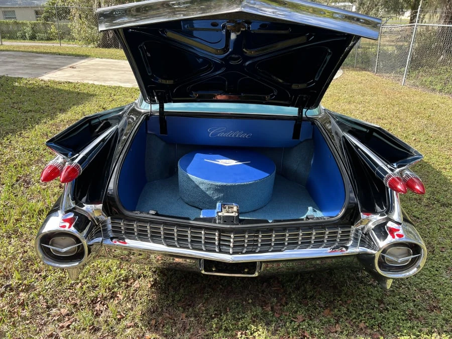 1959 Cadillac Sixty Special - Image 16 of 16