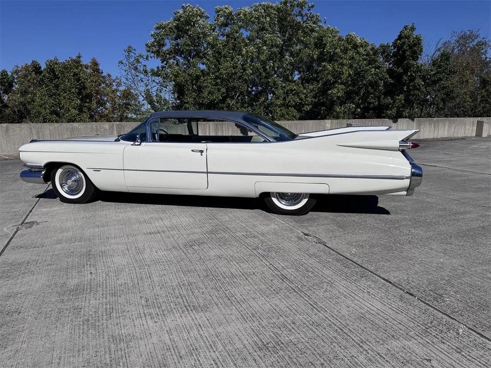 1959 Cadillac Series 62 5th Gen - Image 9 of 31