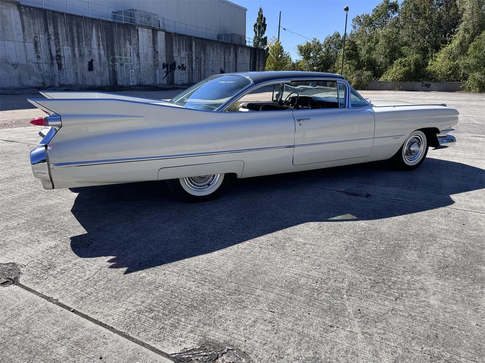 1959 Cadillac Series 62 5th Gen - Image 17 of 31