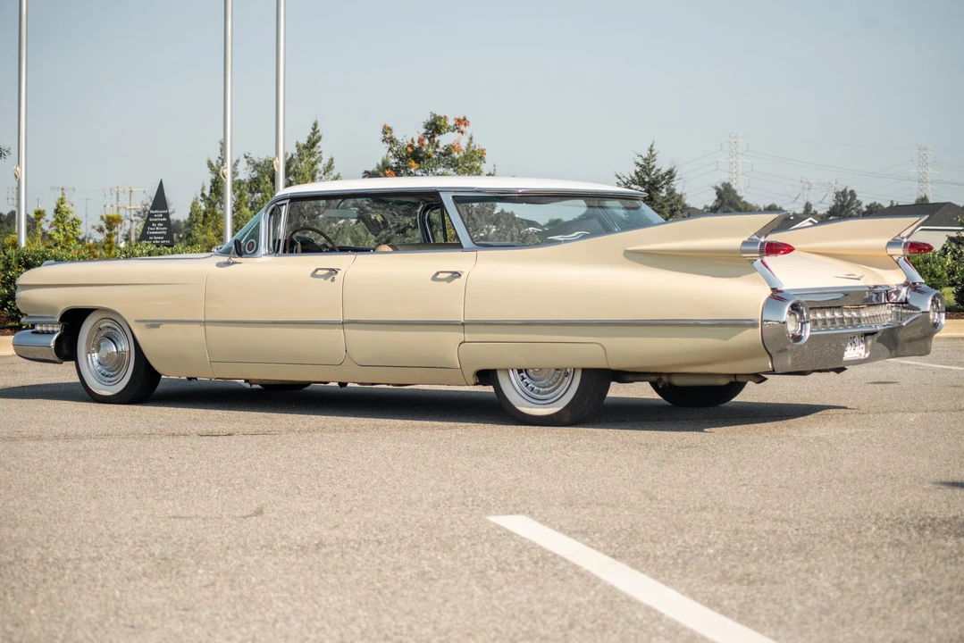 1959 Cadillac Series 62 5th Gen - Image 4 of 31