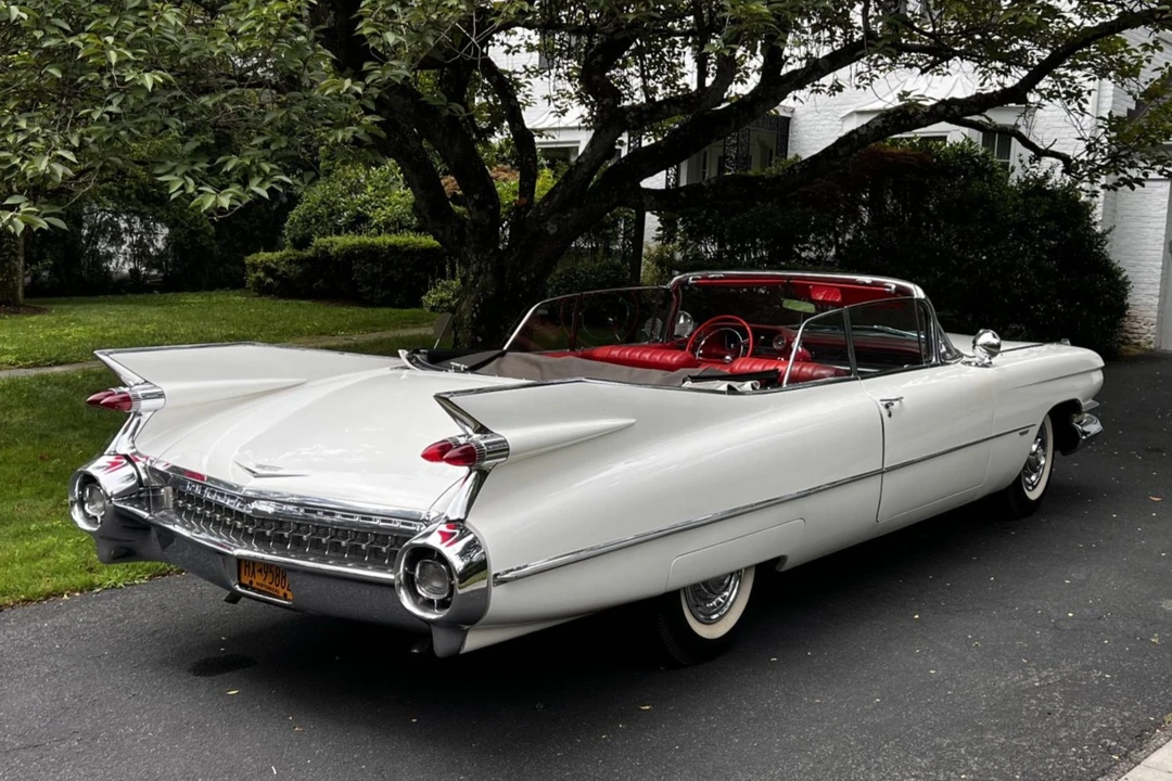 1959 Cadillac Series 62 5th Gen - Image 2 of 31