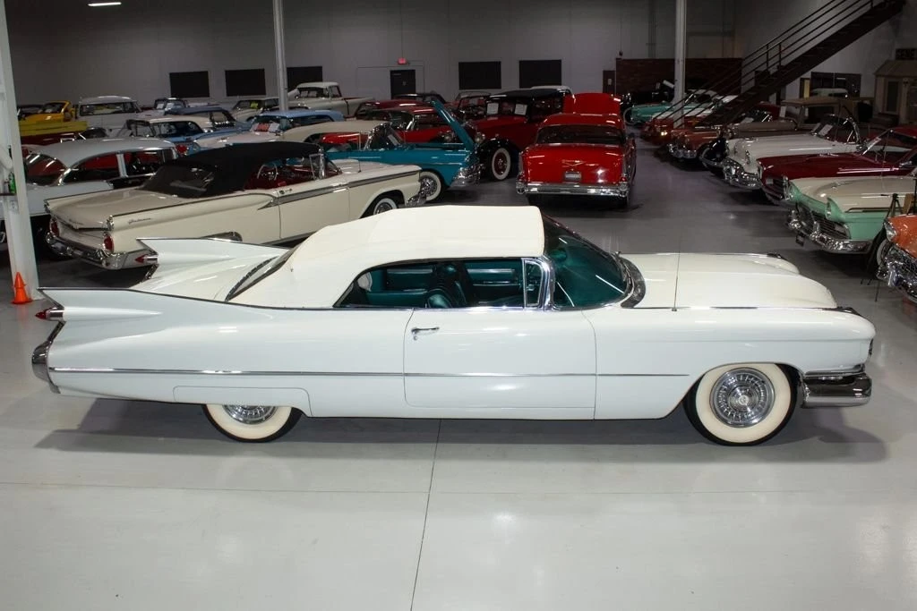 1959 Cadillac Series 62 5th Gen - Image 15 of 31