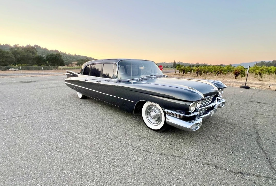 1959 Cadillac Series 70 & 75 - Image 9 of 21