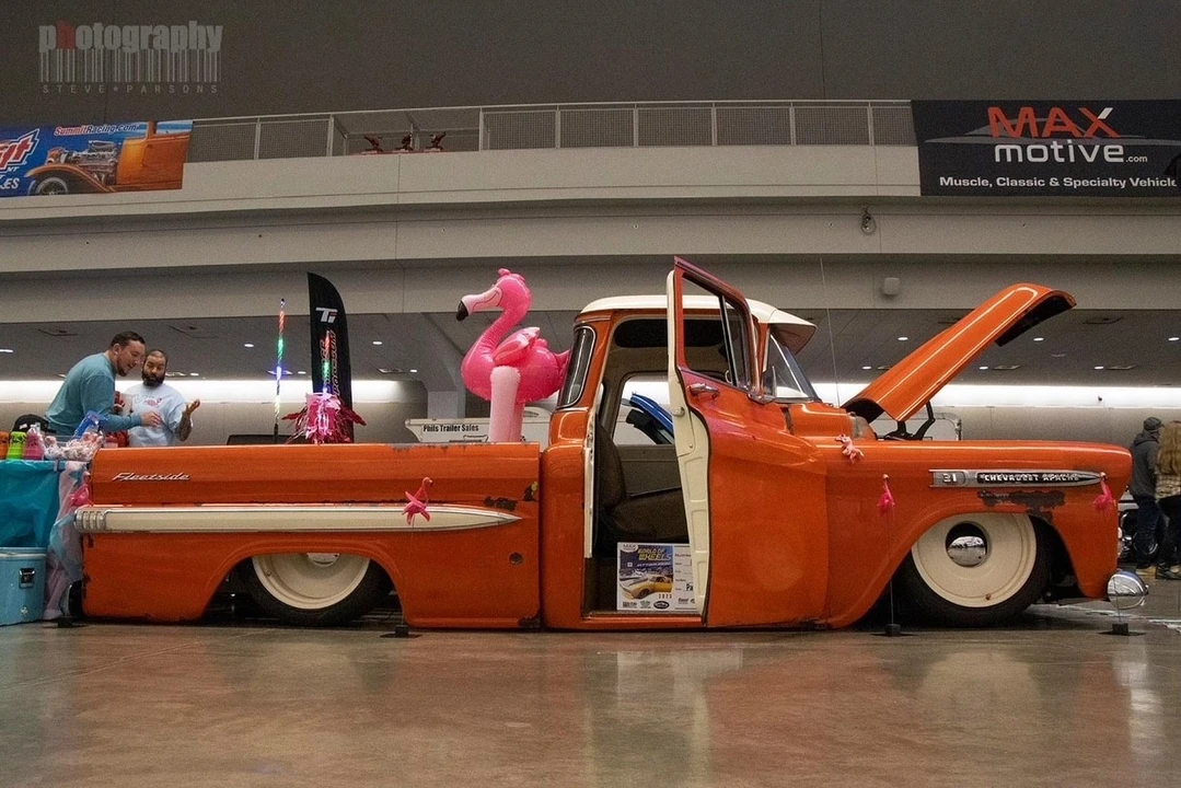 1959 Chevrolet Task Force - Image 5 of 21