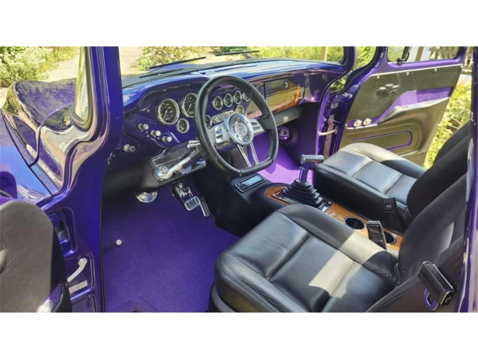 1959 Chevrolet Task Force - Image 23 of 31