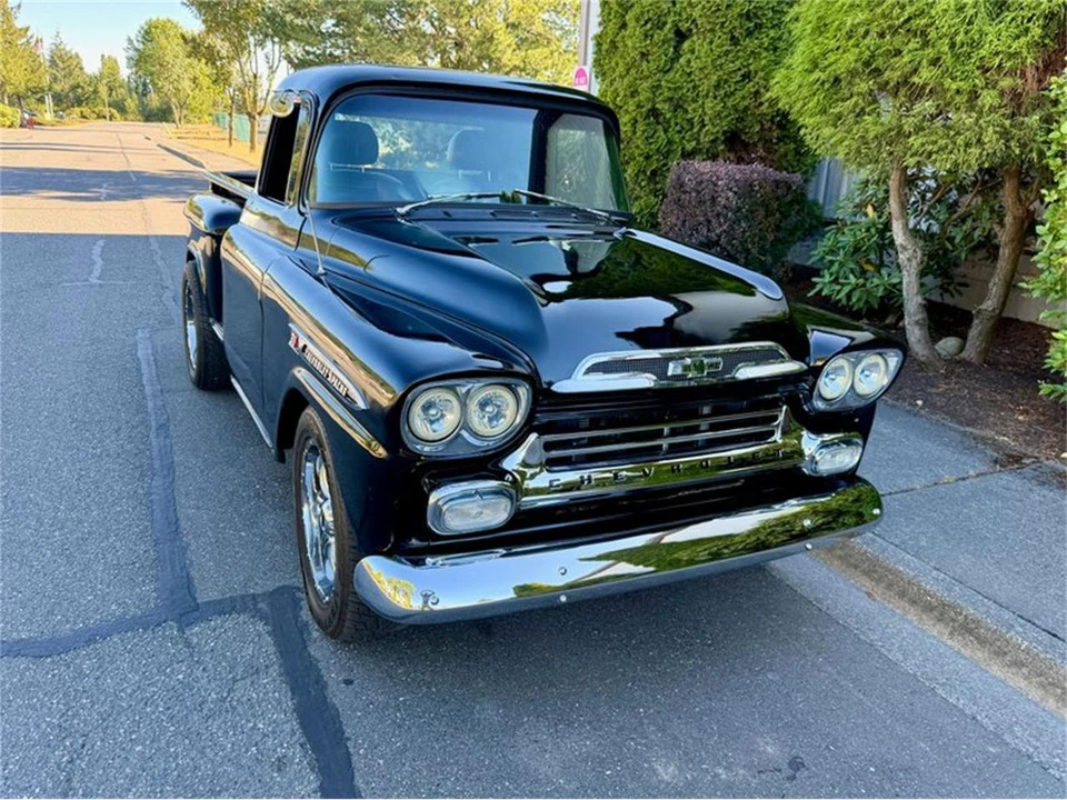 1959 Chevrolet Task Force - Image 9 of 31